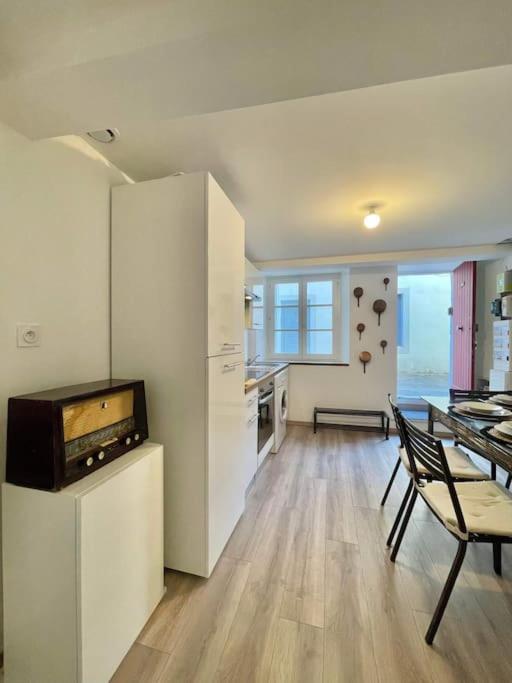 * Maison Chez J&J - Cite Medievale * Каркасон Екстериор снимка